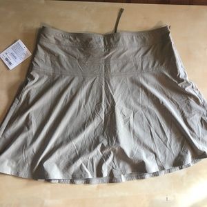 NWT Athleta Everyday Skort khaki